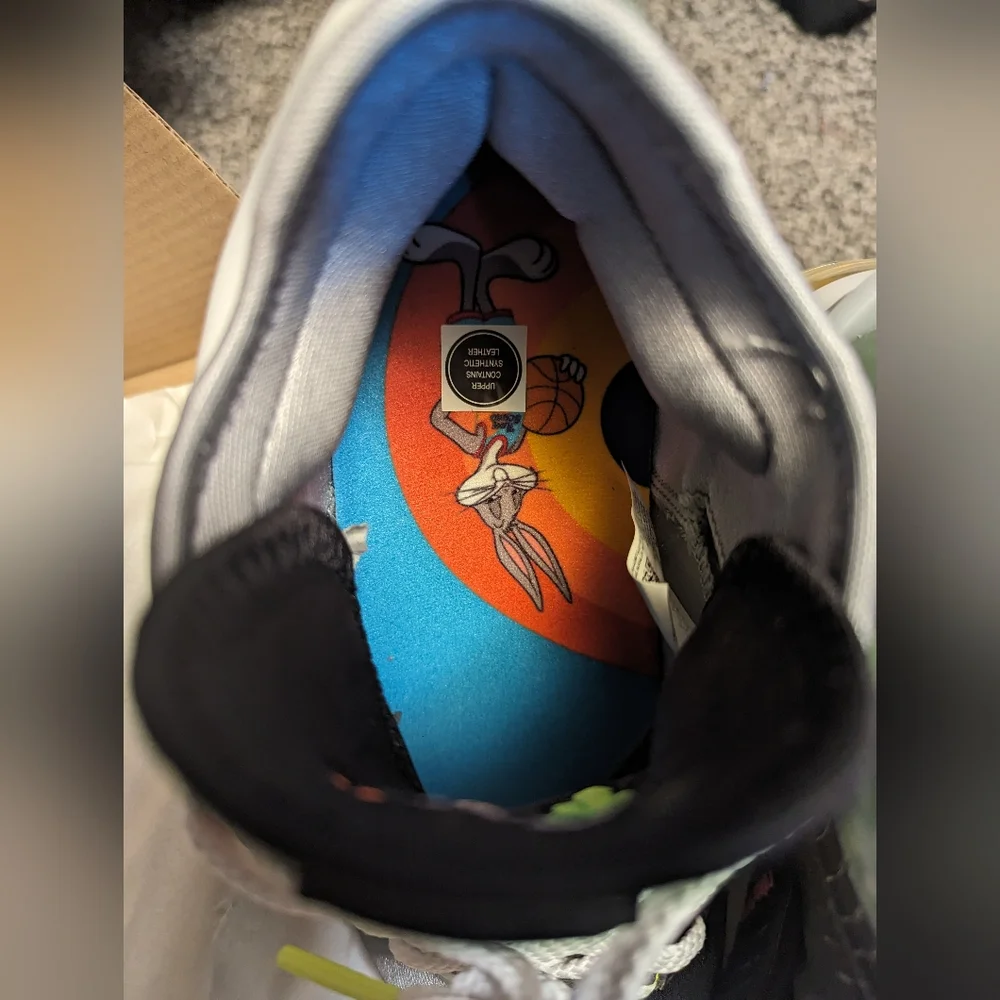 Nike sneakers - Picture 8 of 13